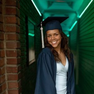 Meet your Posher, Grey